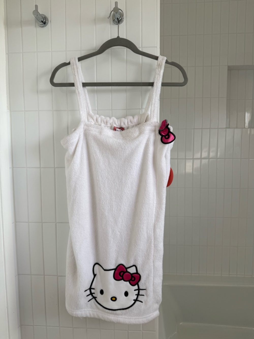 NWT Hello Kitty Sanrio White Sleeveless Robe Size L/XL